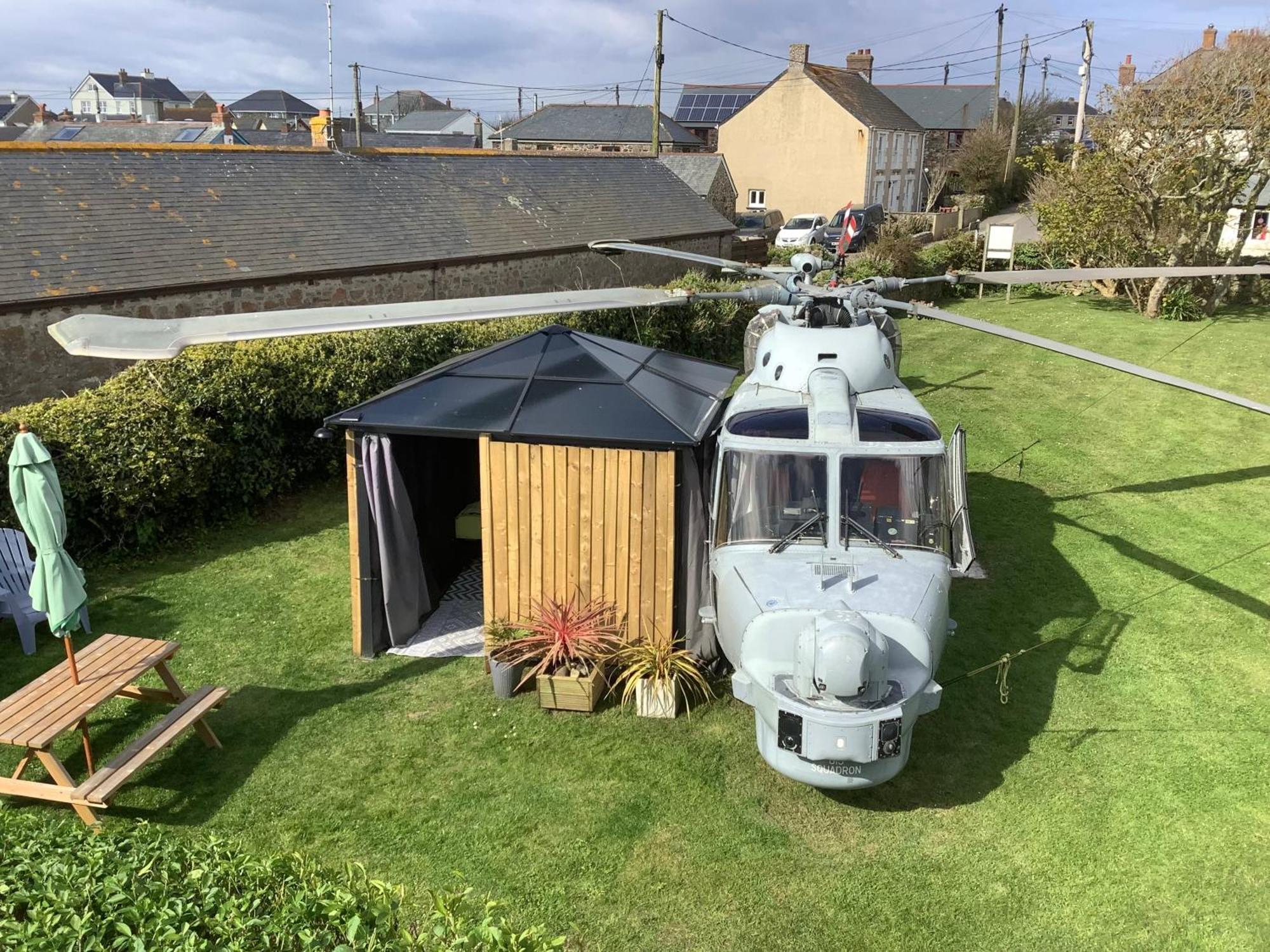 Haelarcher Helicopter Glamping Helston Esterno foto